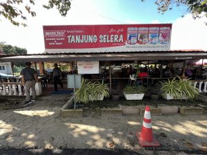 Tanjung Selera Warisan Bonda Dan Roti Canai by VisitPahang.my