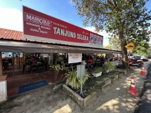 Tanjung Selera Warisan Bonda Dan Roti Canai by VisitPahang.my